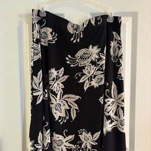 Chico's Black and Cream Floral Flowy Skirt Office Work Career Capsule size 1